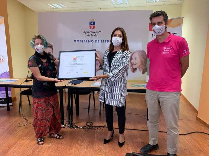 Aury Saavedra, Carmen Hernández y Arturo Boyra / TA